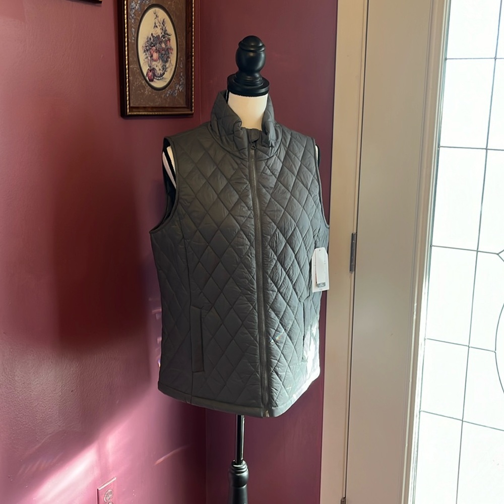 New Time and Tru Vest